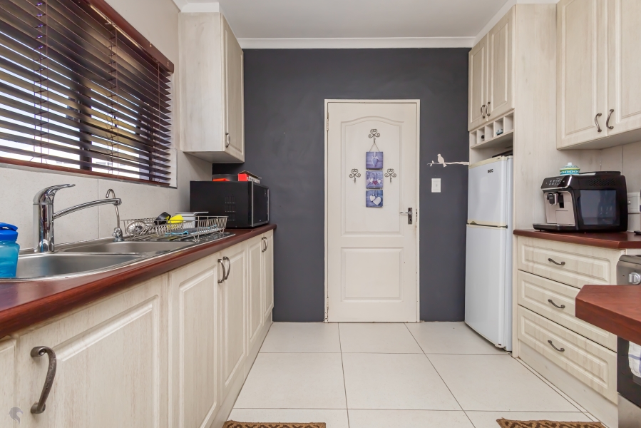 4 Bedroom Property for Sale in Country Club Western Cape